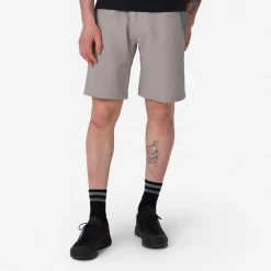 Men's Explore Shorts><noscript><img width=